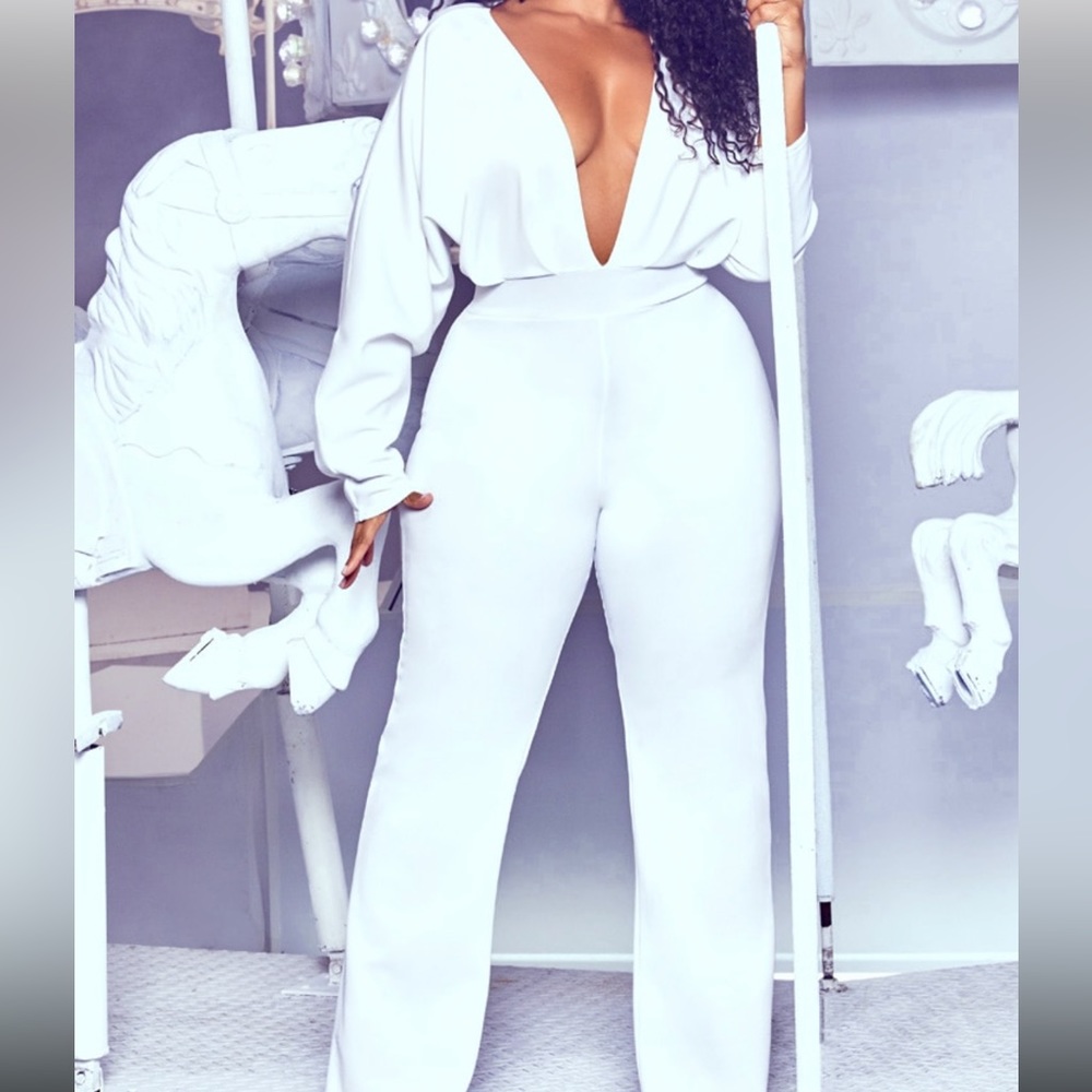 Plus white pleated balloon sleeve jumpsuit